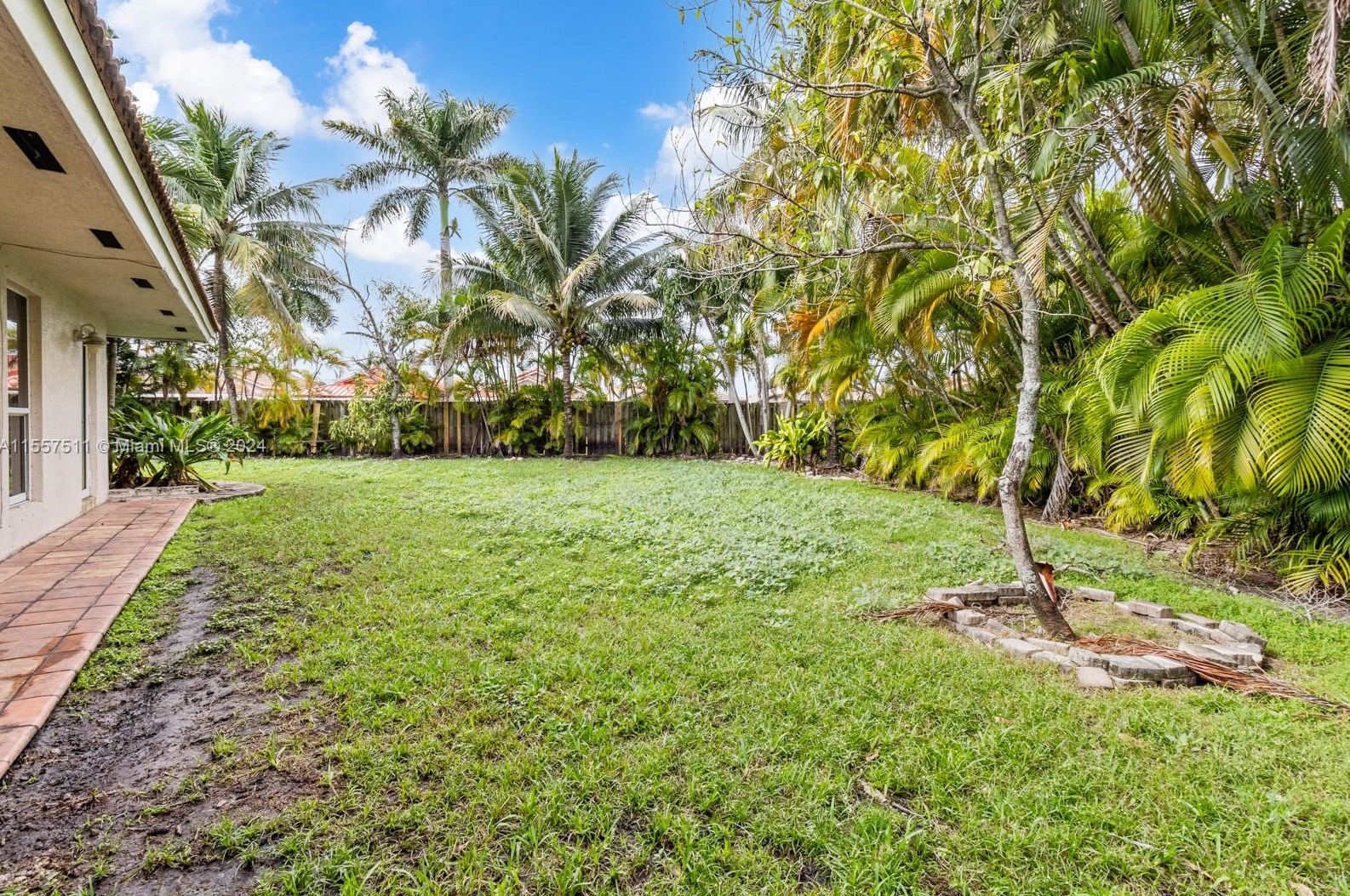 990 131st Ave, Miami, FL 33182-2396