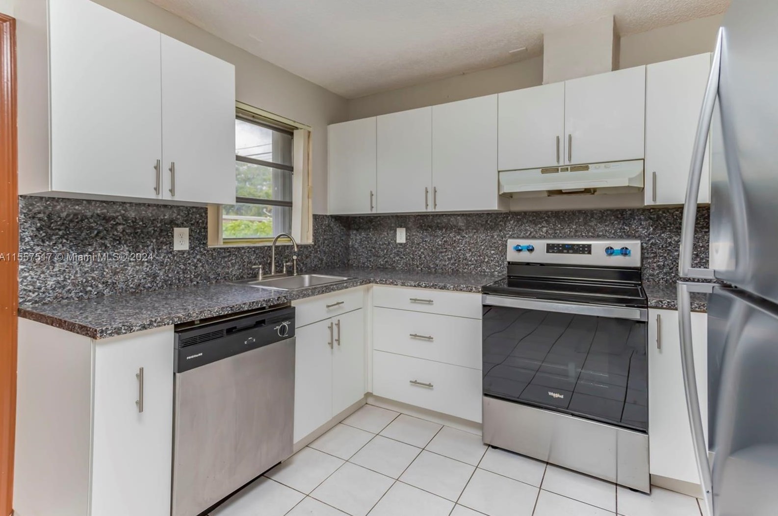6333 Pierce St, Hollywood, FL 33024-7736