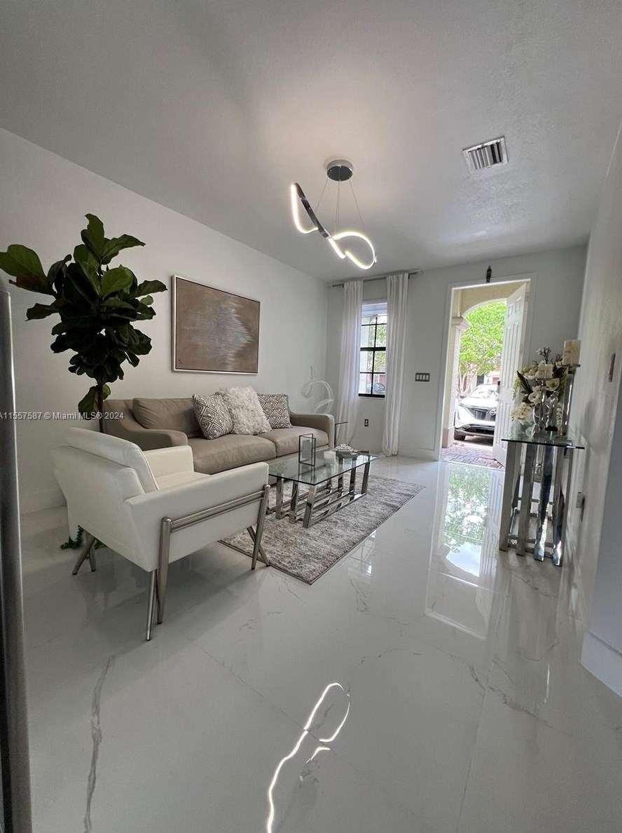 9336 W 34th Ct, Hialeah, FL 33018