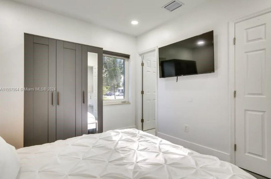 17001 Ne 20th Ave #2, Miami, FL 33162