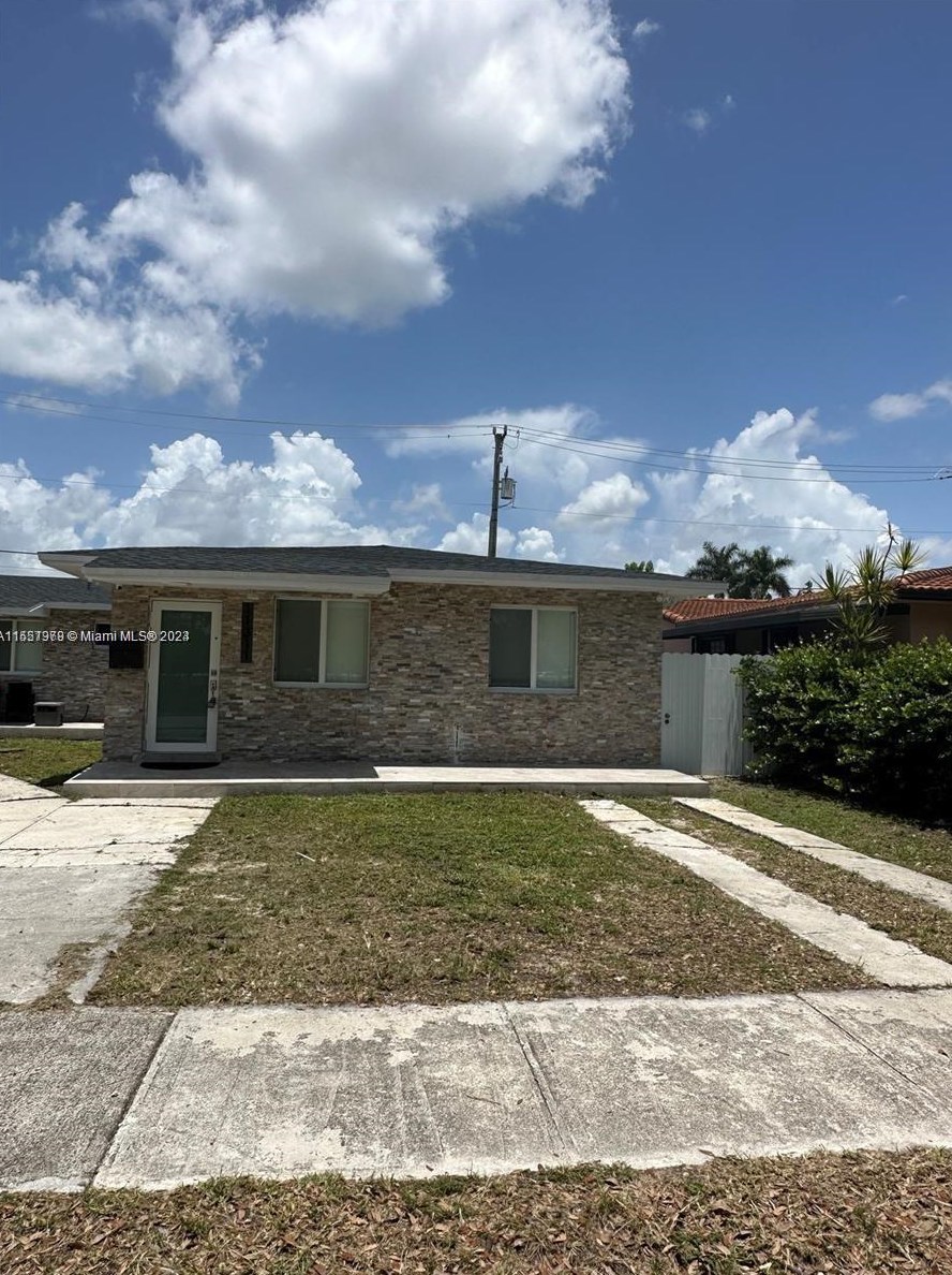 11311 7th Ter, Miami FL  33174-1174 exterior