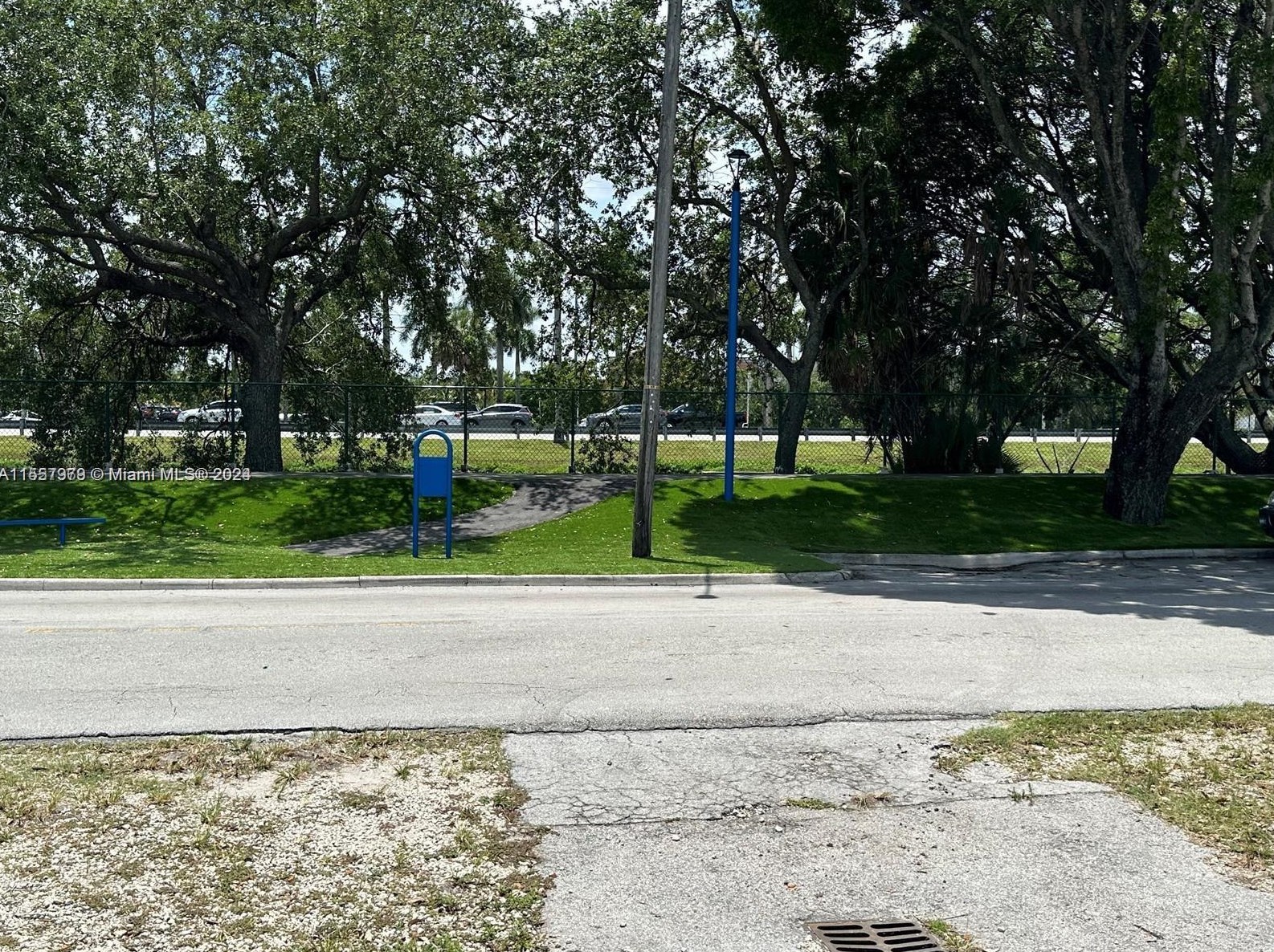 11311 7th Ter, Miami FL  33174-1174 exterior