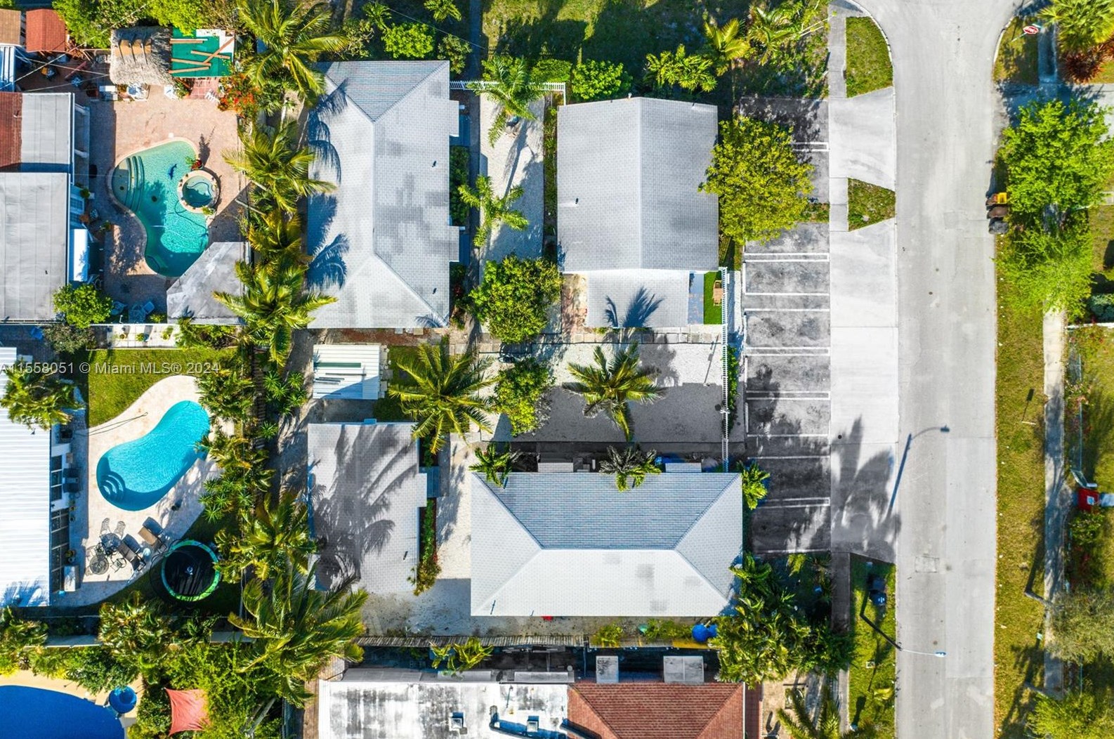 424 Valley Forge Rd, West Palm Beach, FL 33405-4040