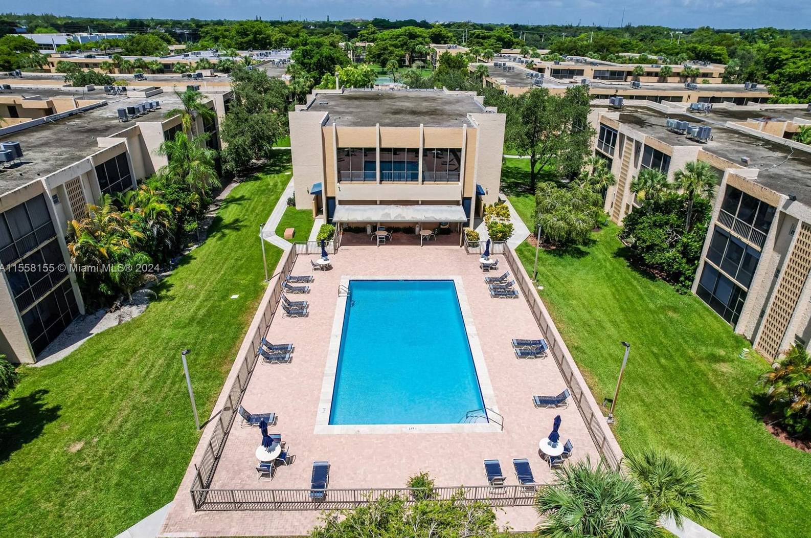 8401 107th Ave, Miami FL  33173-4392 exterior