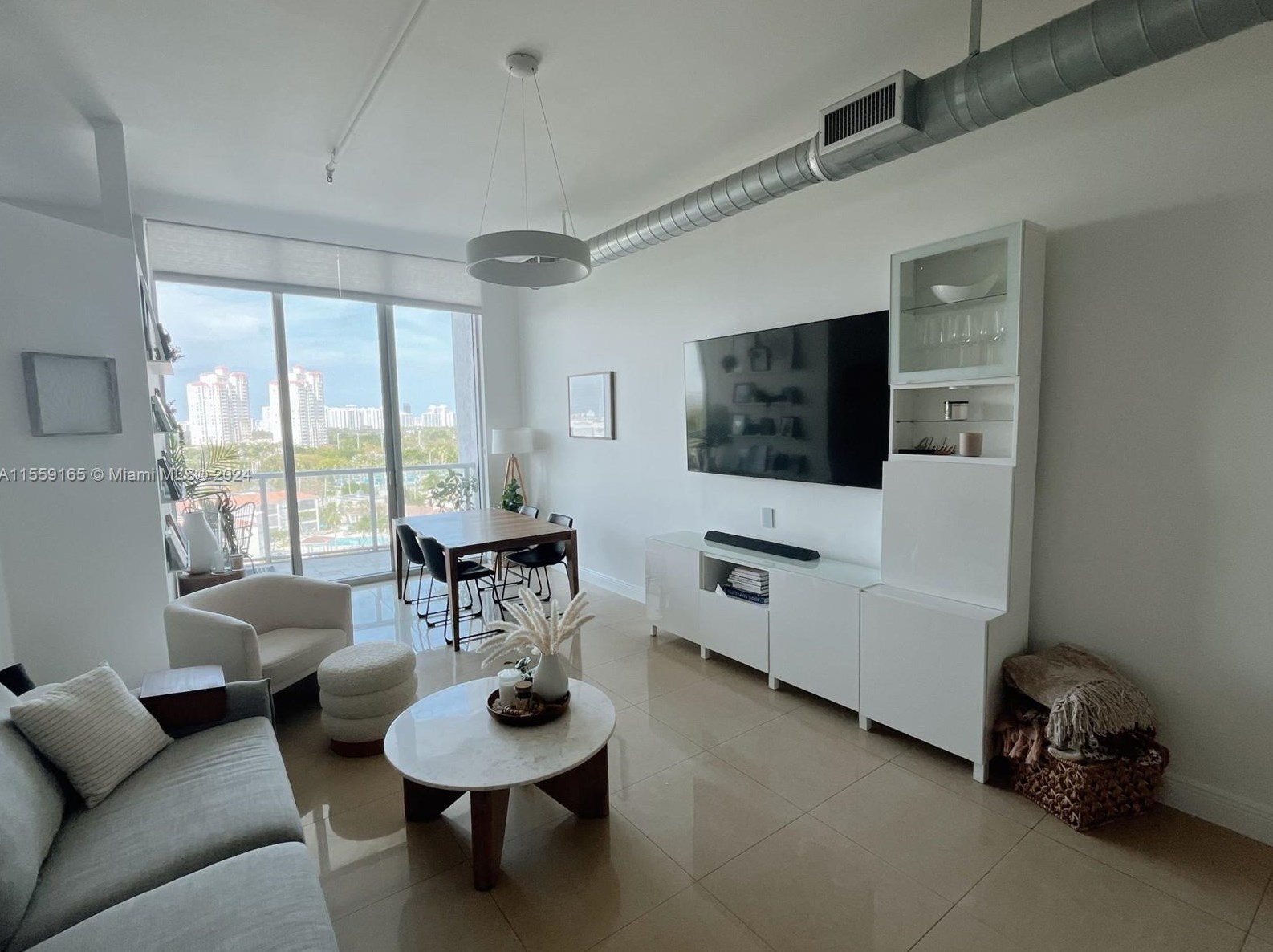 3029 Ne 188th St #822, Miami, FL 33180