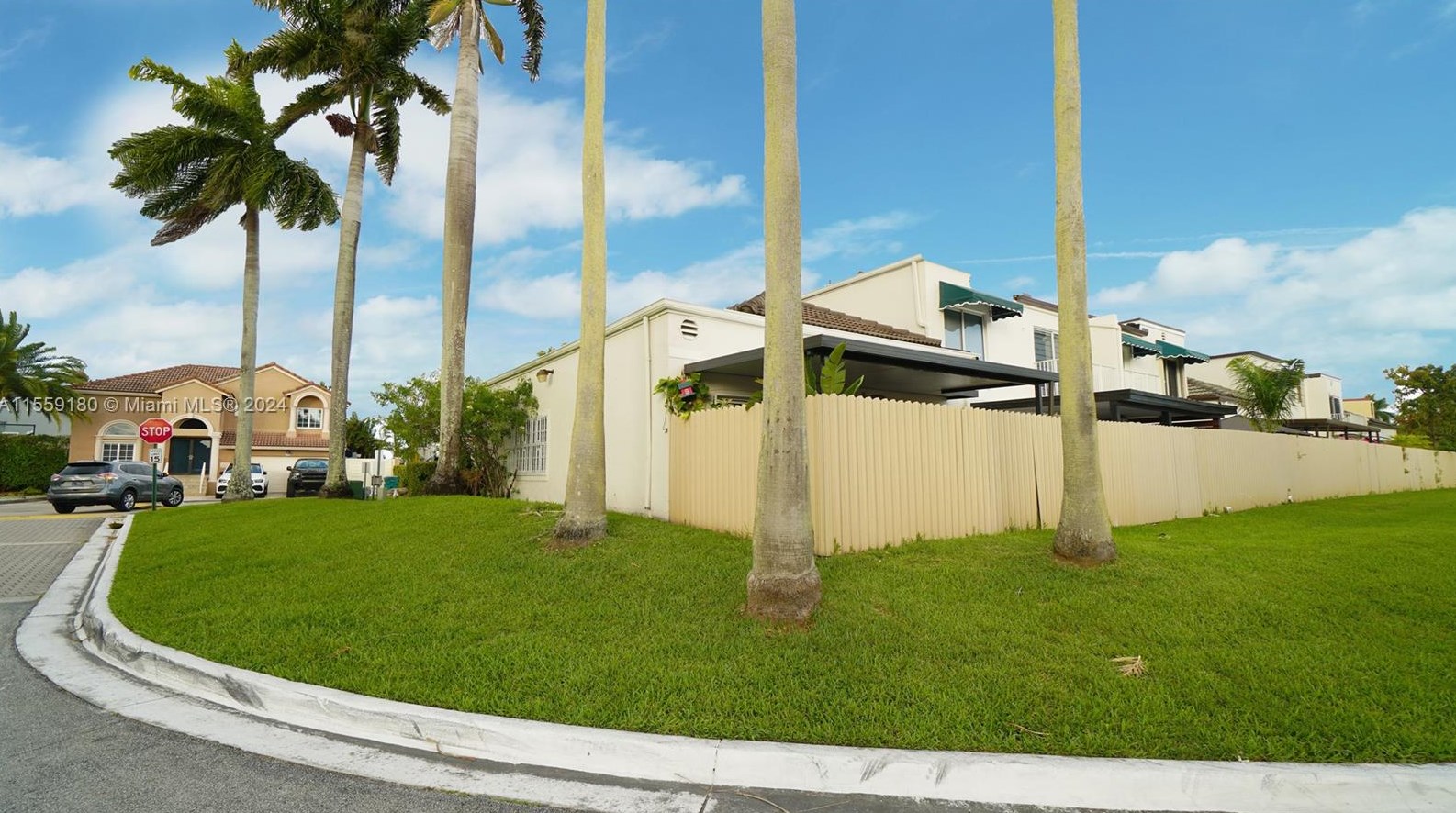 12644 7th Ln, Miami, FL 33182-2097