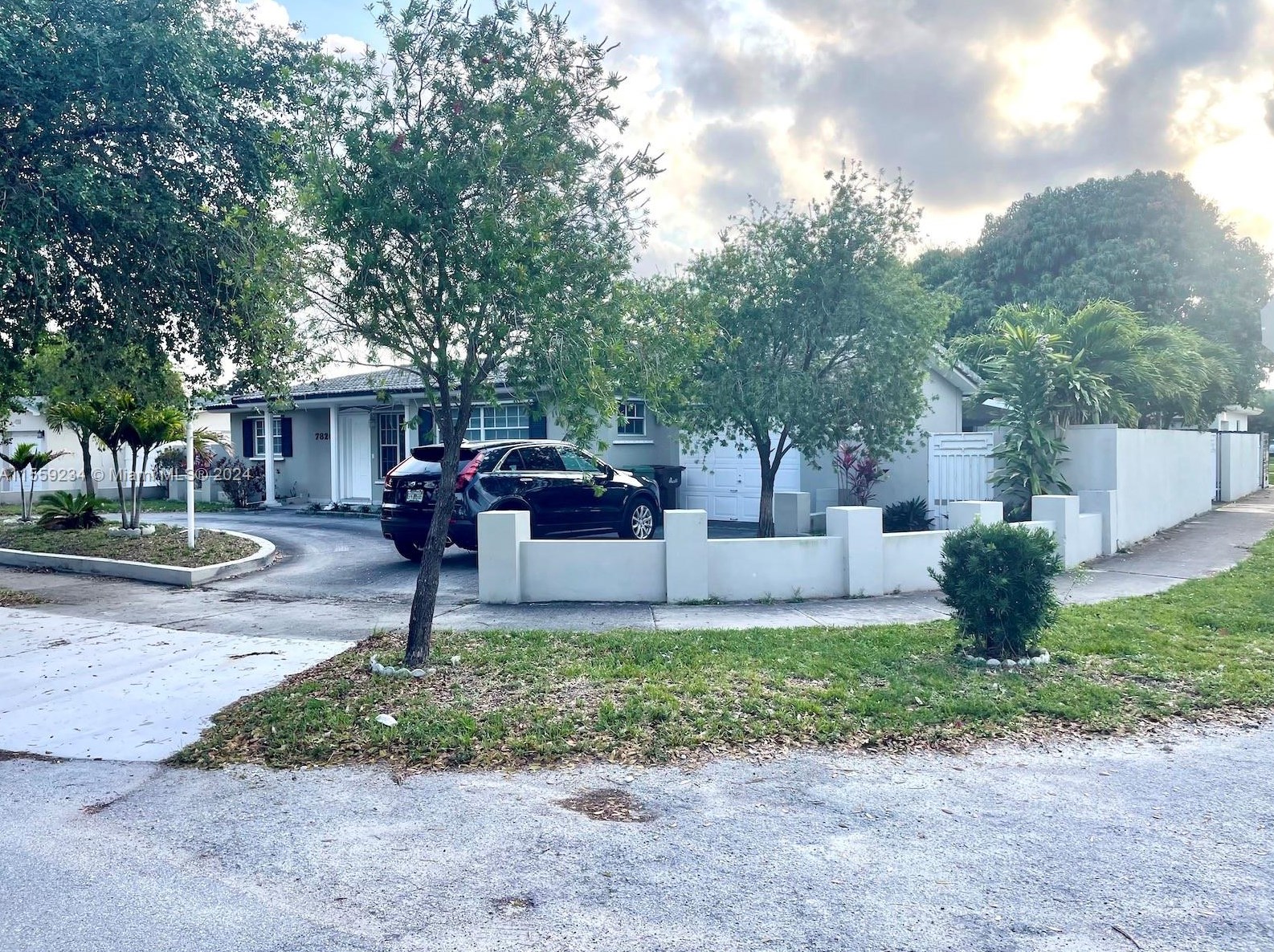 7820 W 15th Ave, Hialeah, FL 33014