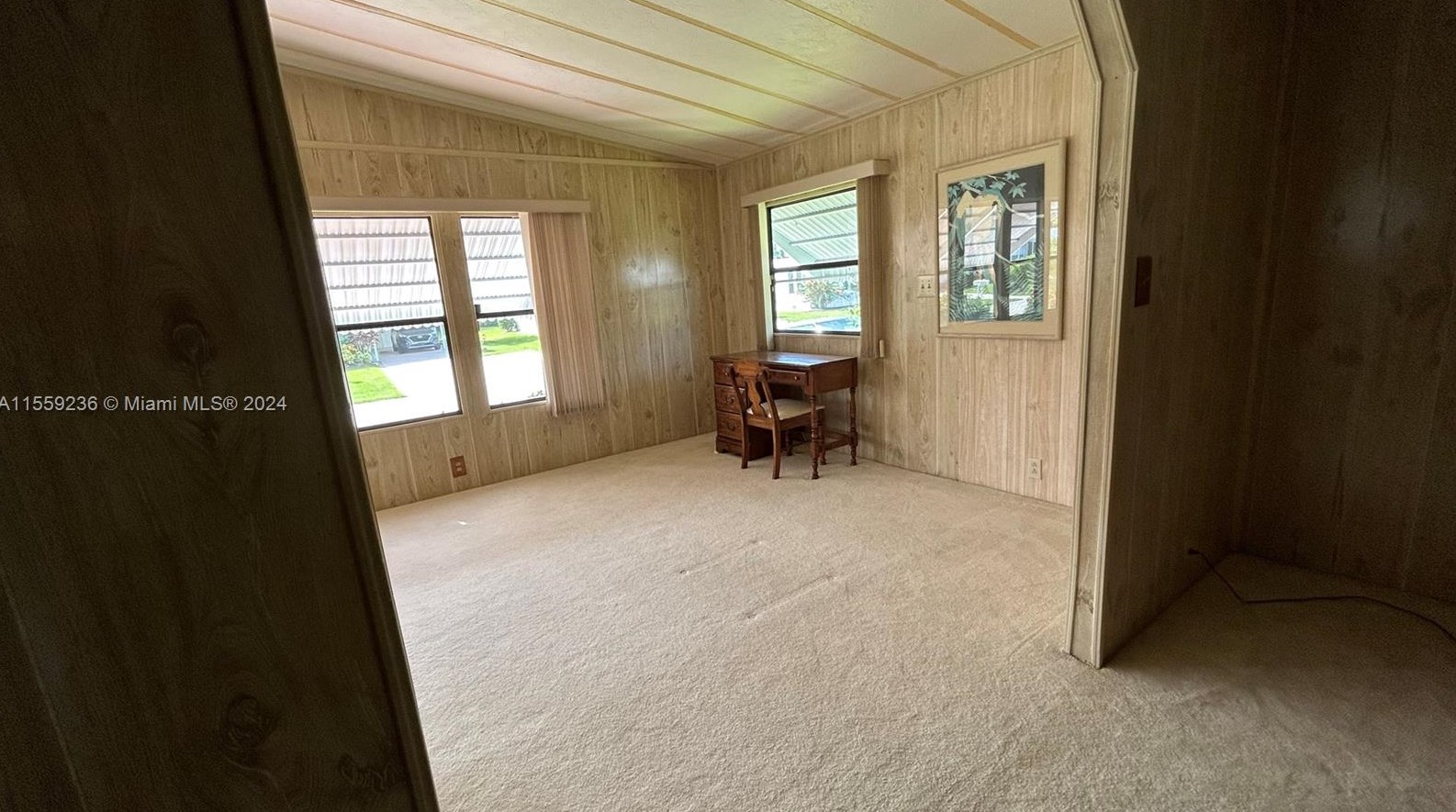 8240 Cinnamon Ct, Fort Pierce FL 34952-3301 exterior