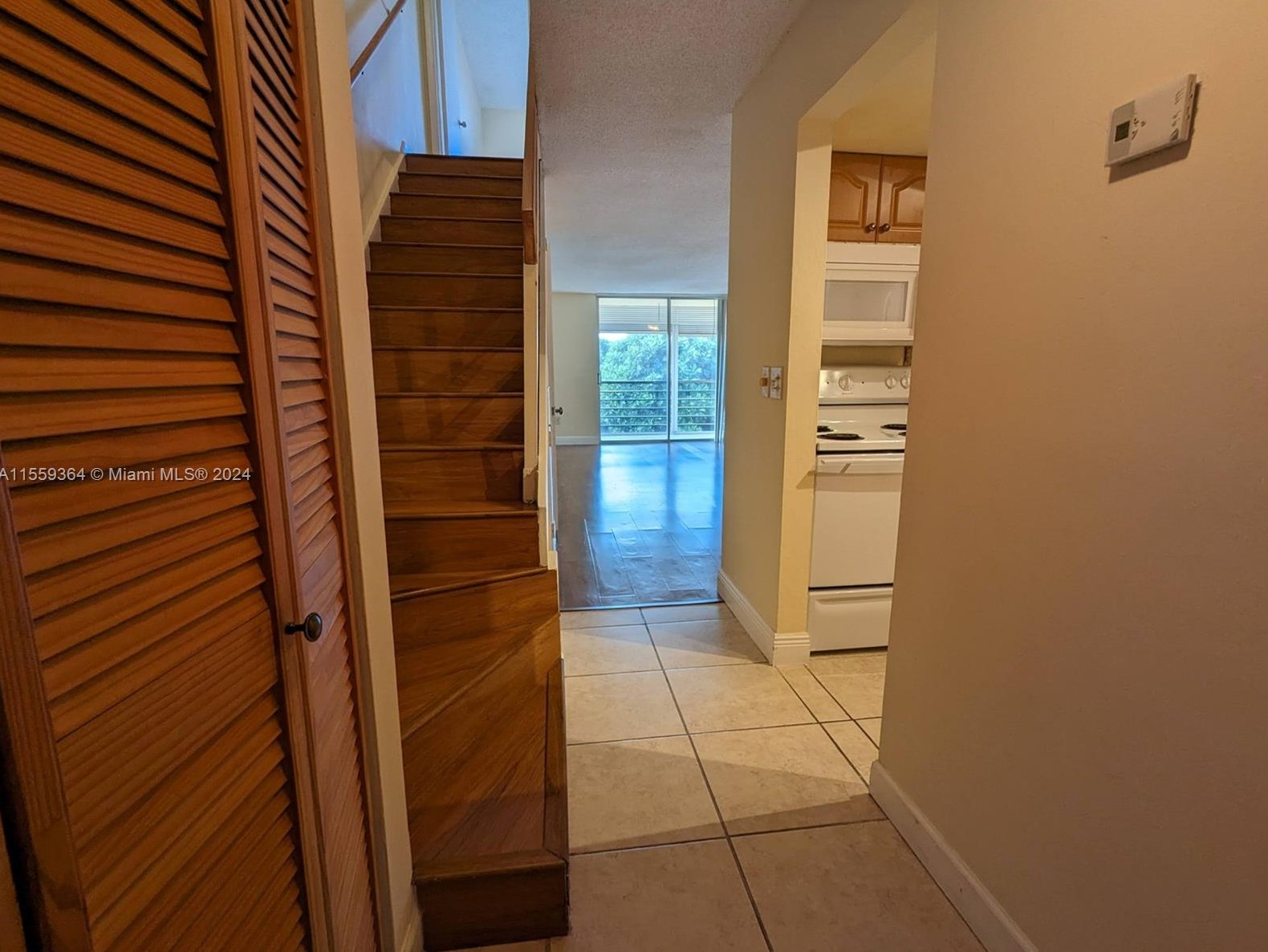 3490 Foxcroft Rd #b310, Hollywood, FL 33025