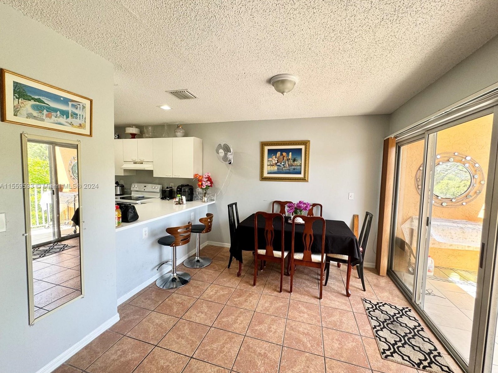6225 Kendale Lakes Cir, Miami, FL 33183-1952