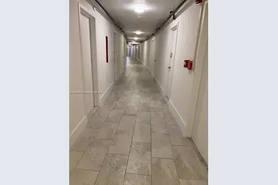 6039 Collins Ave #1110, Miami Beach, FL 33140 - Photo 24