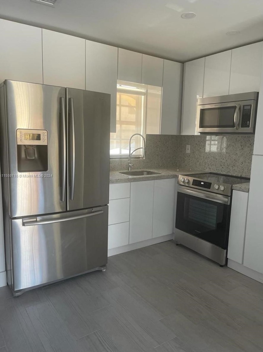 11765 Sw 18th St #6, Miami Beach, FL 33175