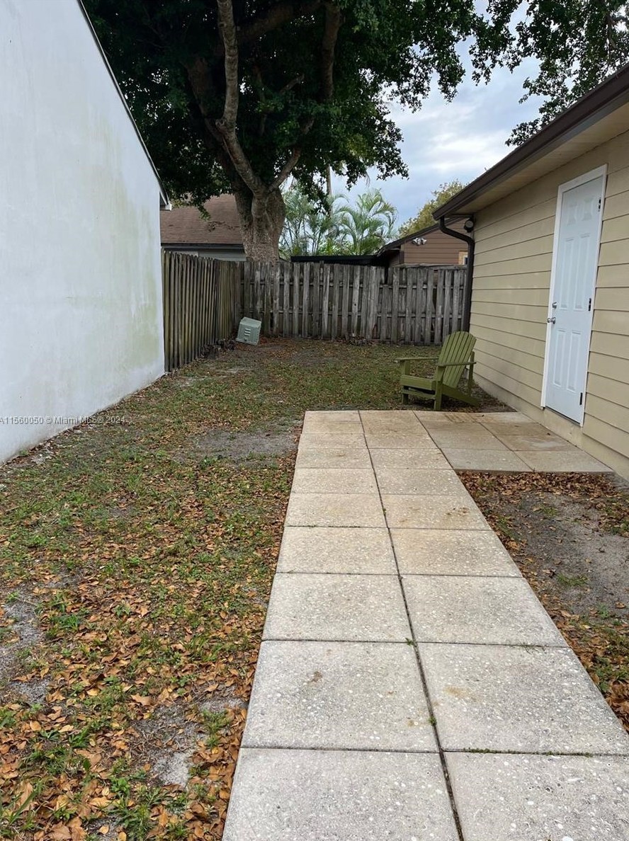 1400 85th Ter, Hollywood, FL 33025-5311