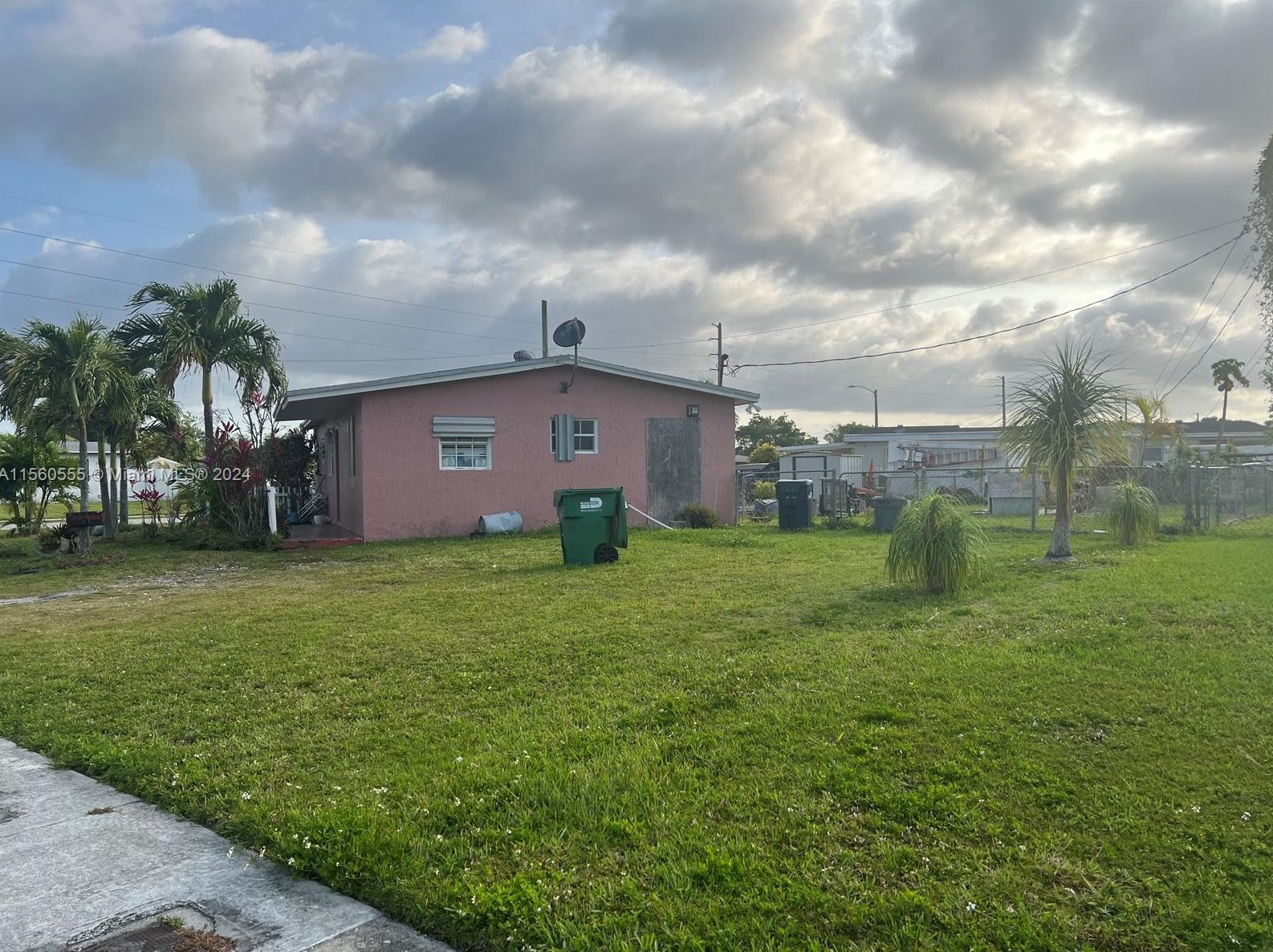 14621 106th Ave, Miami, FL 33176-7733