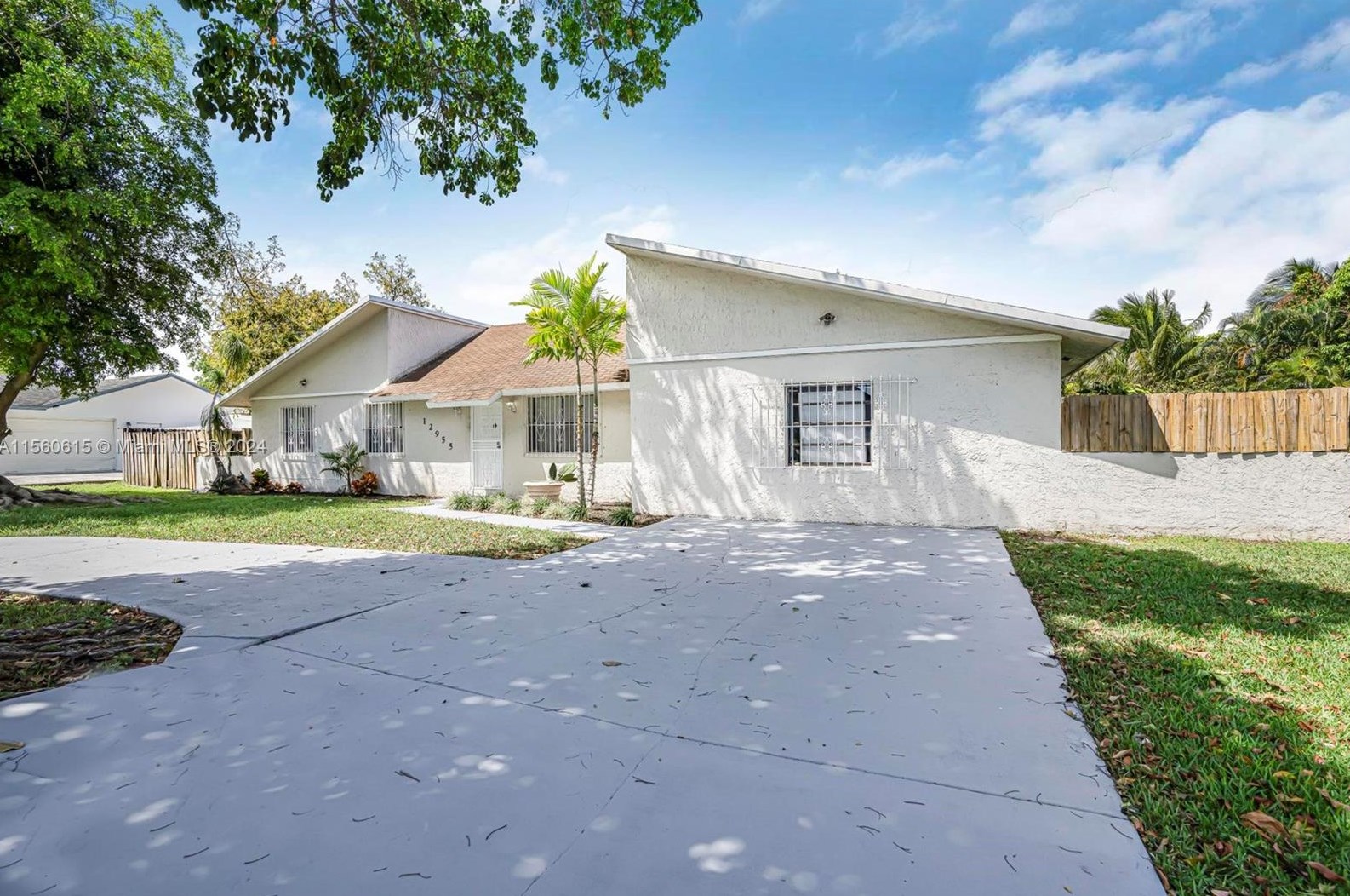 12955 186th Ter, Miami, FL 33177-3007