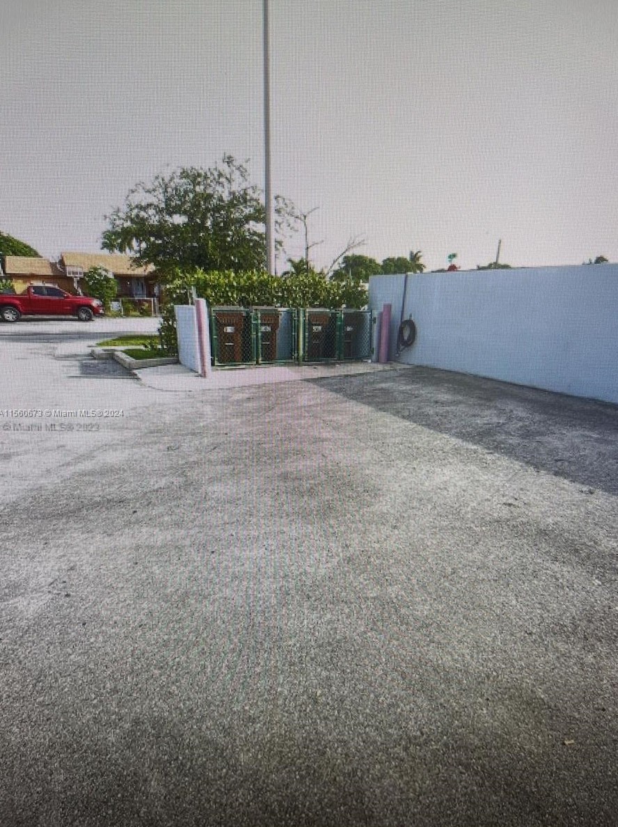 486 E 30th St #102, Hialeah, FL 33013