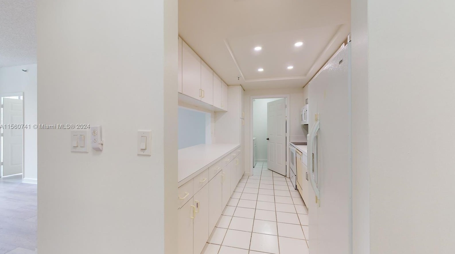 9755 Nw 52nd St #315, Miami, FL 33178