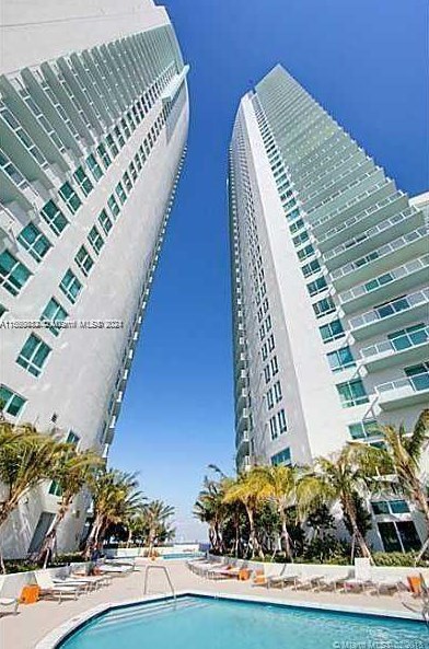 1900 Bayshore Dr, Miami FL 33133-3217 exterior