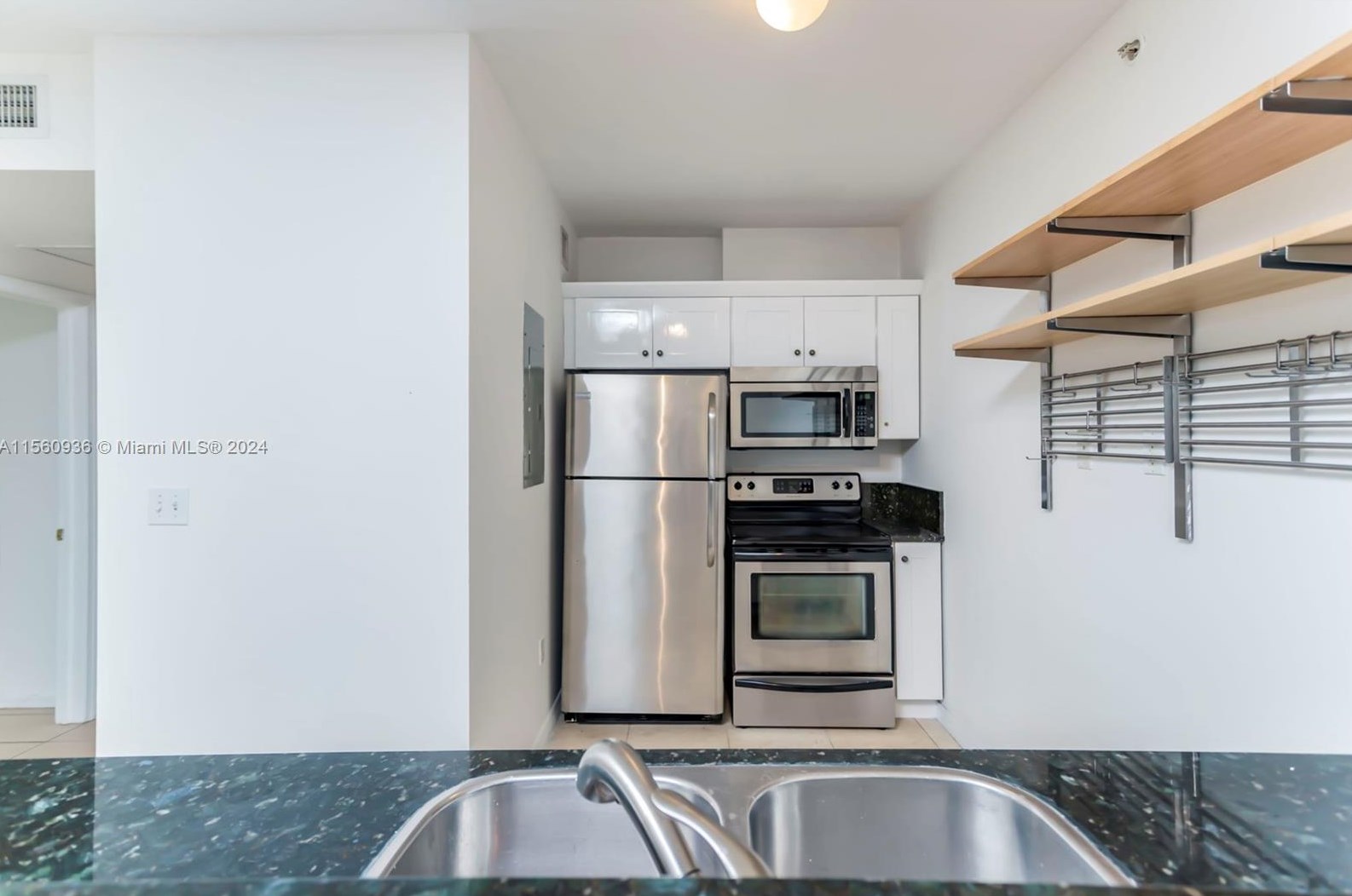 425 Ne 30th St #603, Miami, FL 33137