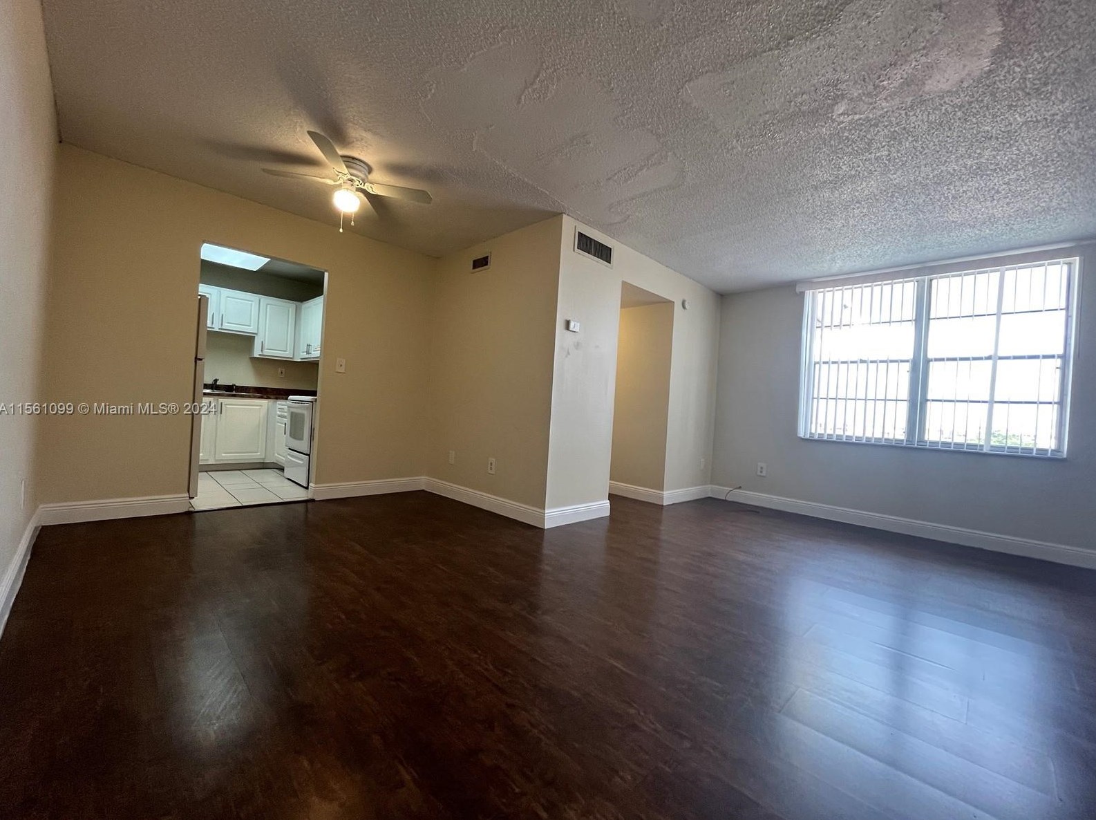 1825 W 56th St #408, Hialeah, FL 33012