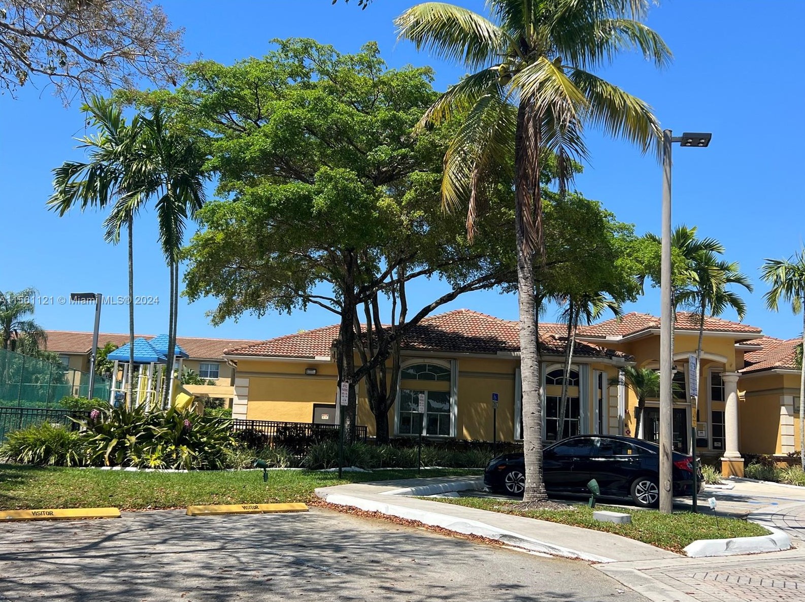 9640 Nw 2nd St #5-303, Hollywood, FL 33024