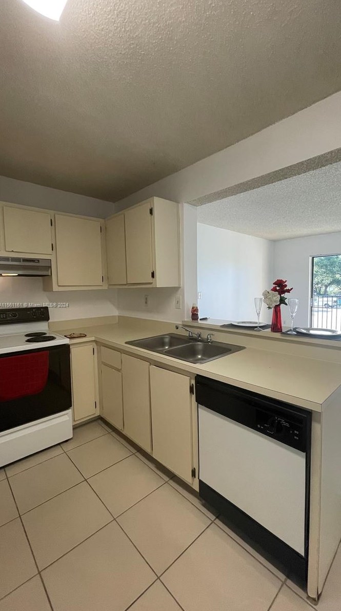 250 Palm Cir W #204, Hollywood, FL 33025