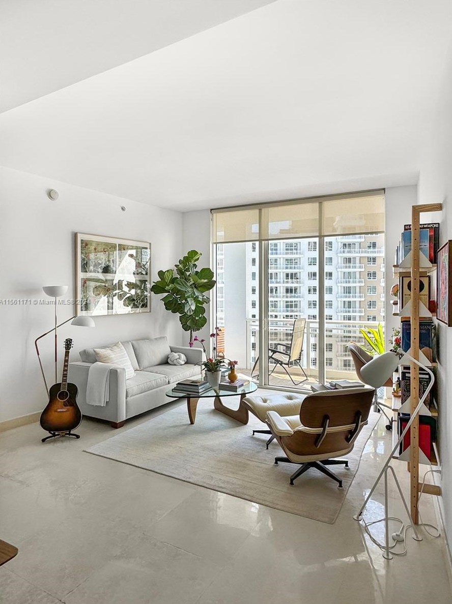 901 Brickell Key Blvd Apt 3001, Miami, FL 33131