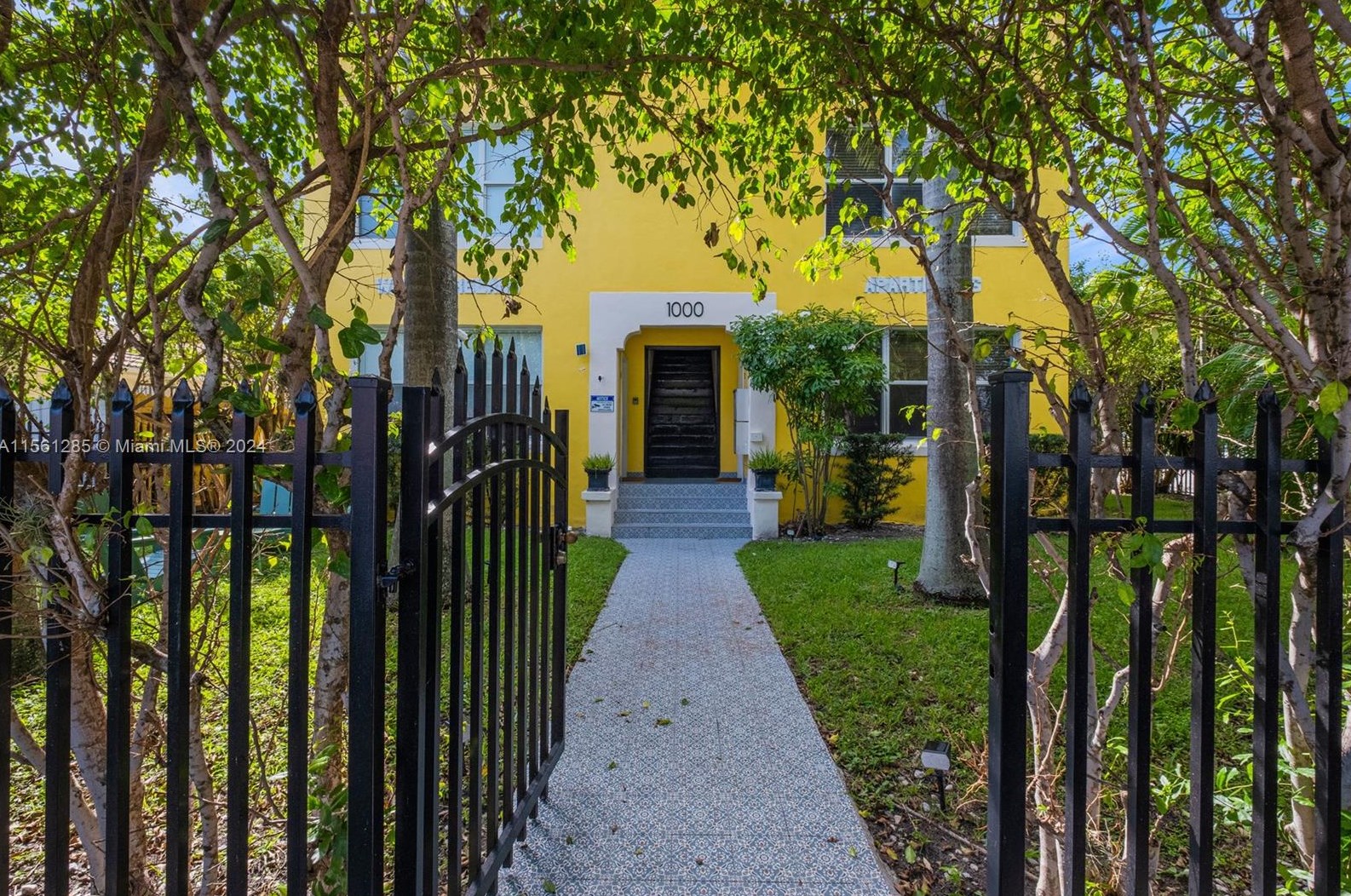 1000 4th St, Miami, FL 33135-6809