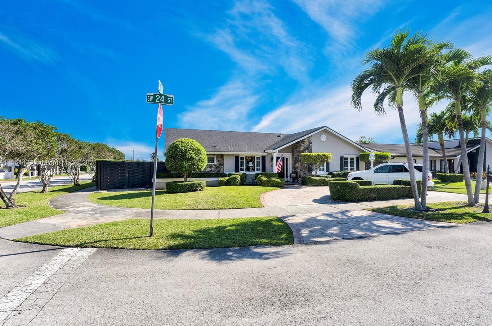 13400 24th St, Miami, FL 33175-1102