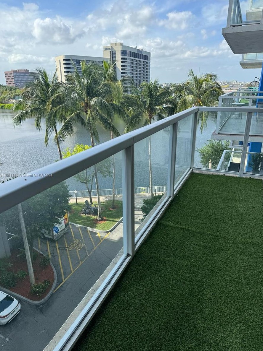 5085 7th St, Miami, FL 33126-3410