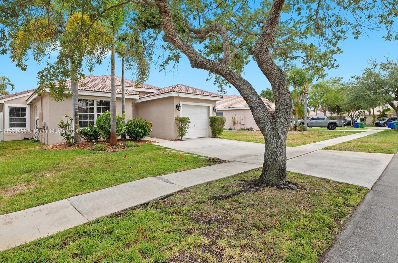 2404 177th Ter, Hollywood, FL 33029-5128