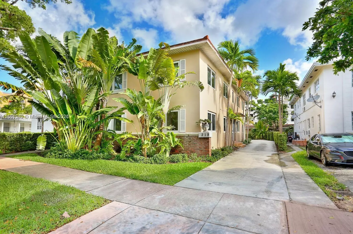 219 Menores Ave #1, Miami, FL 33134
