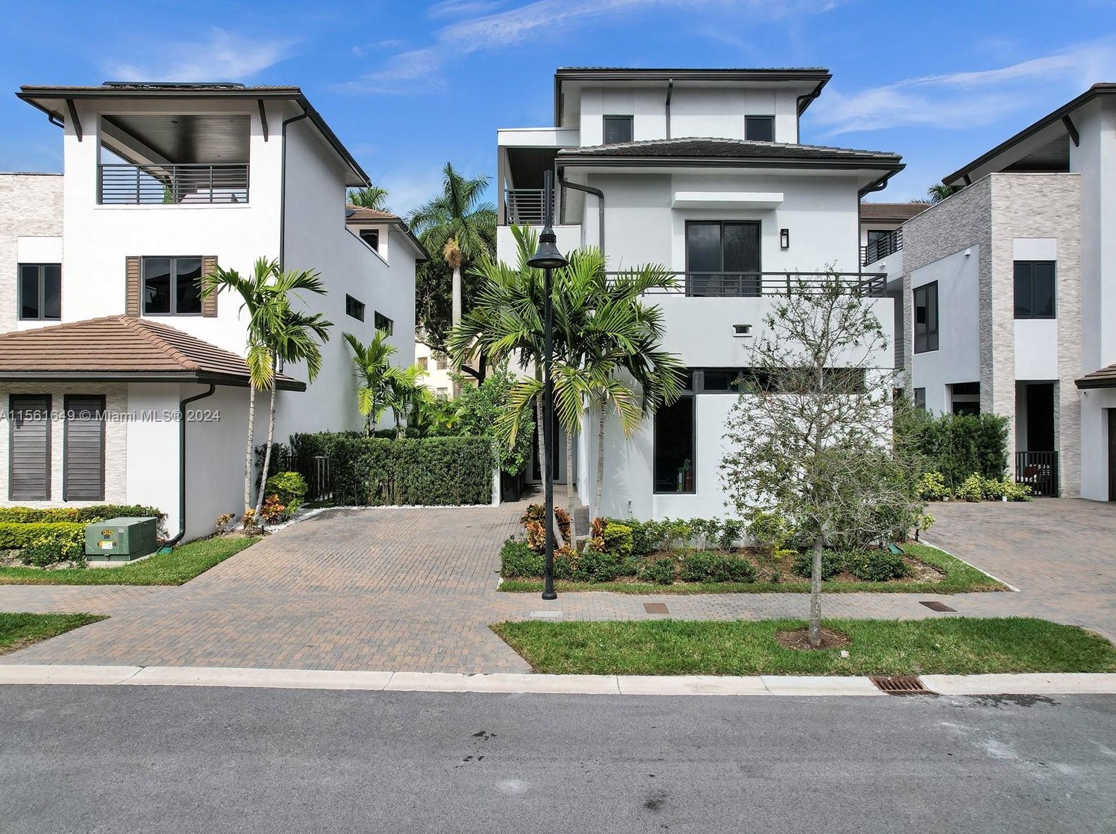 8151 48th Ter, Miami, FL 33166-6601