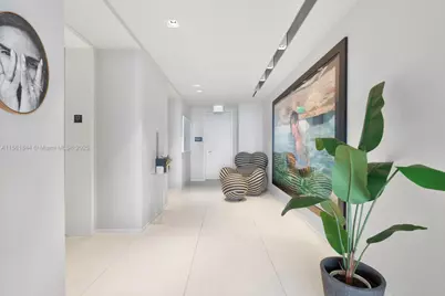 1000 Biscayne Blvd #1702, Miami, FL 33132 - Photo 18