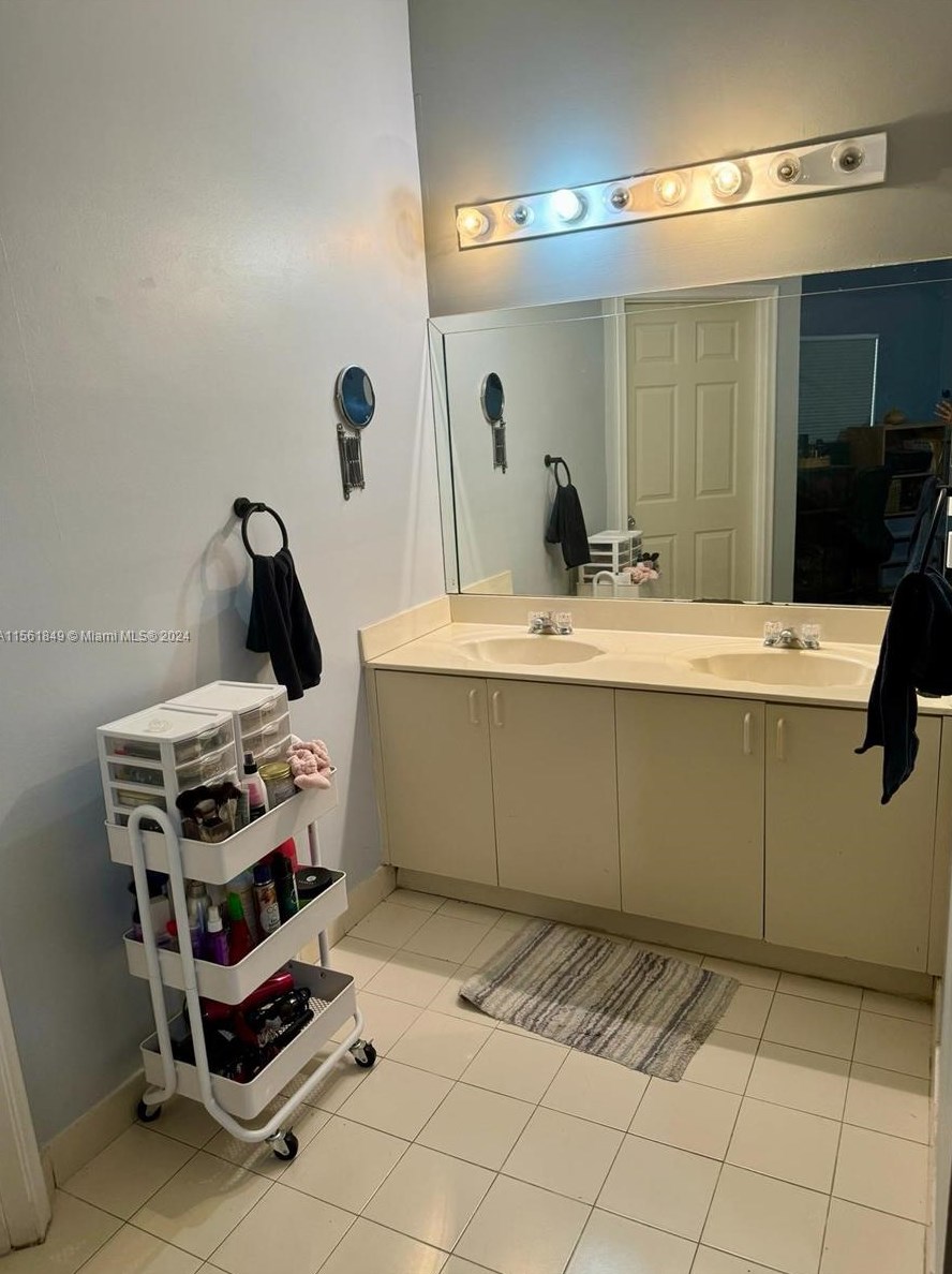 14911 42 Ter, Miami FL 33185-3825 exterior