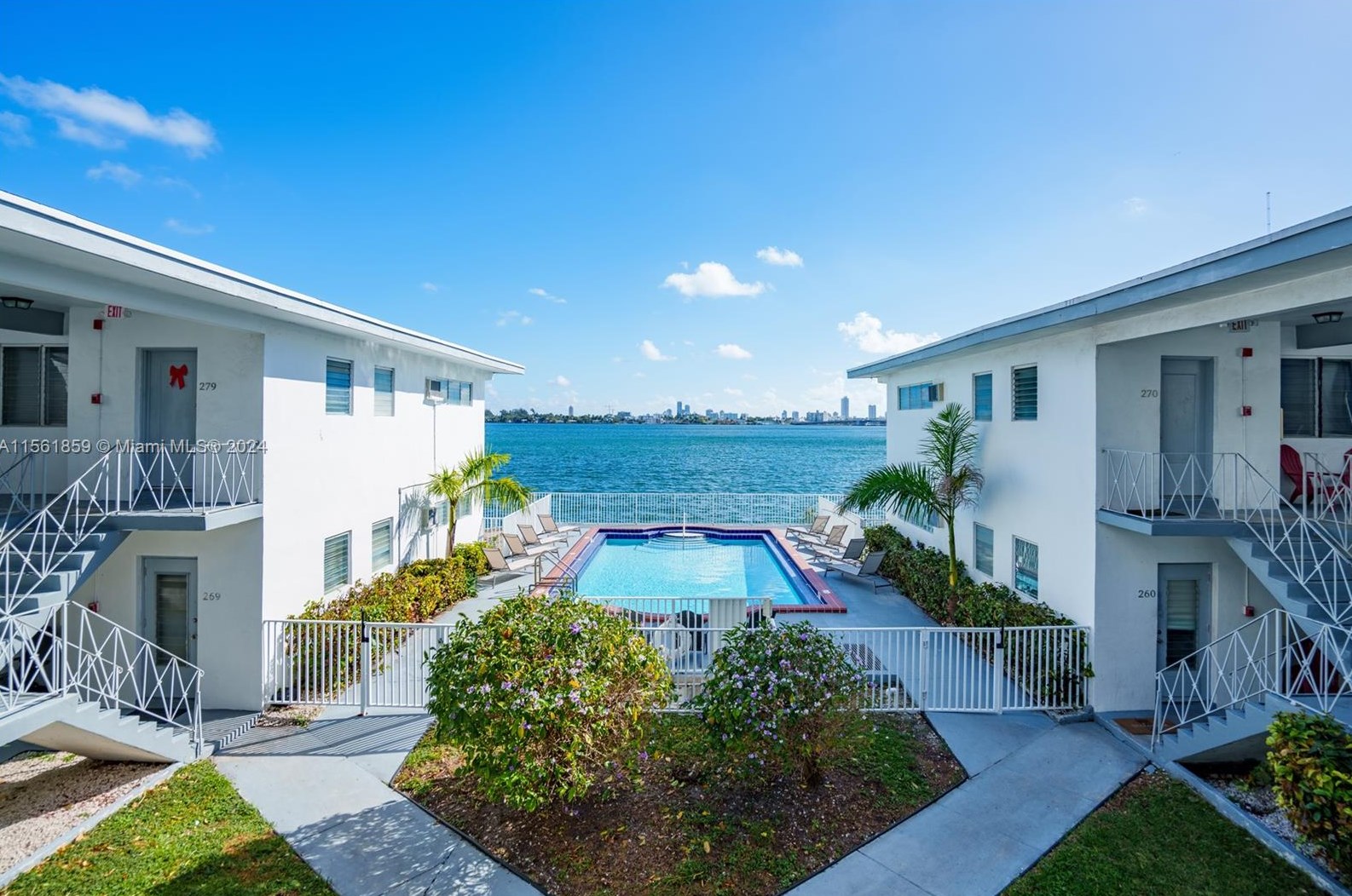 7931 East Dr Apt 102, Miami, FL 33141