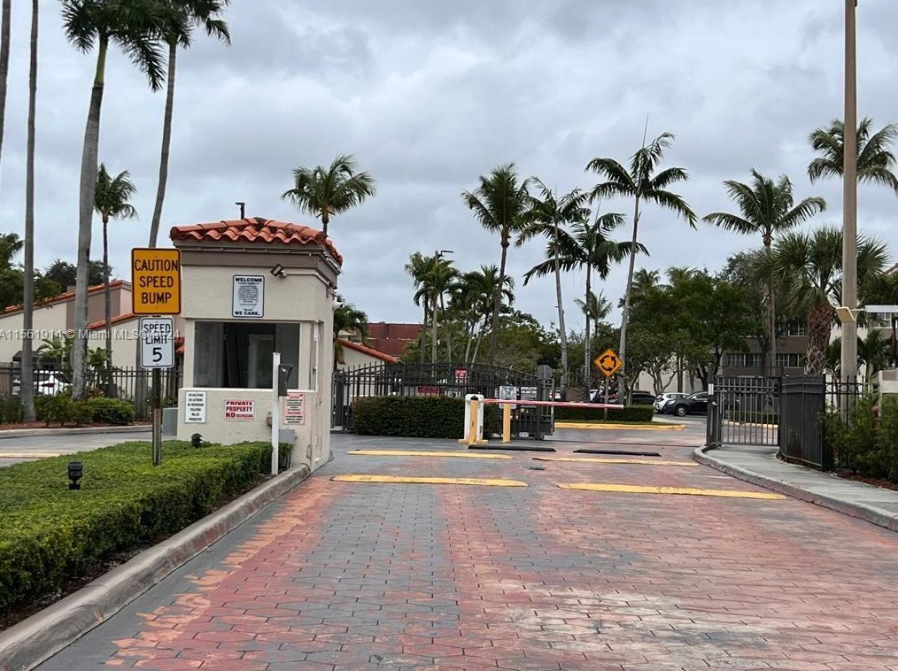 6045 Nw 186th St Apt 319, Hialeah, FL 33015