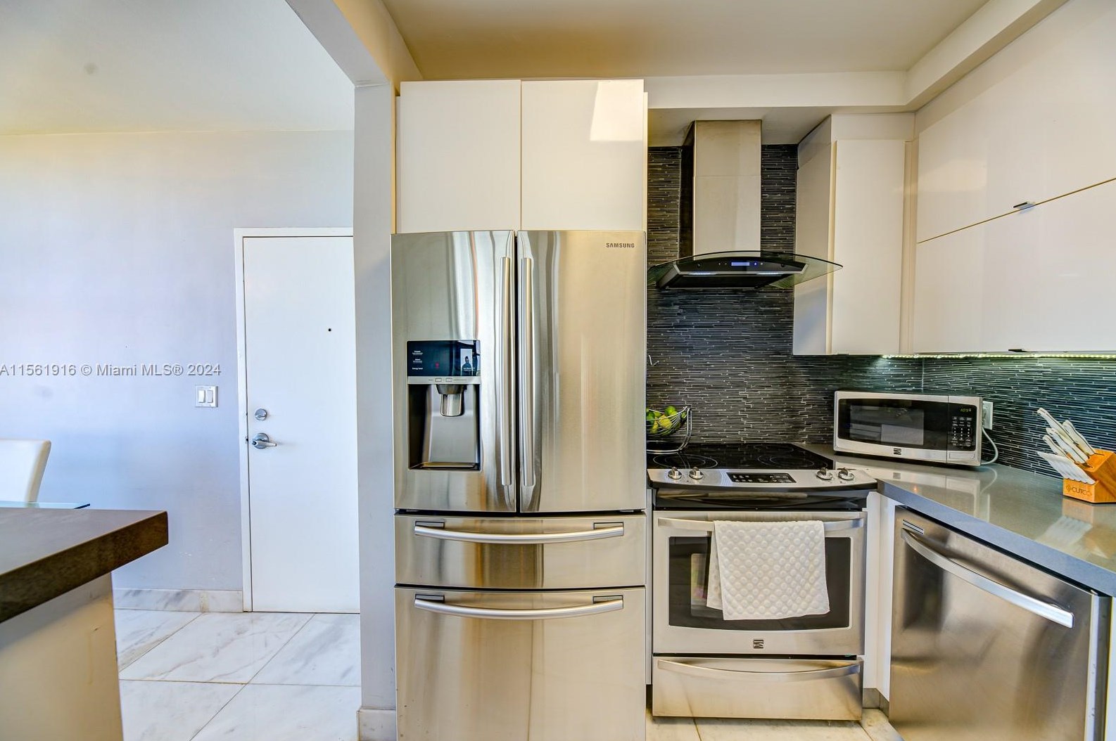 7441 Wayne Ave #10j, Miami, FL