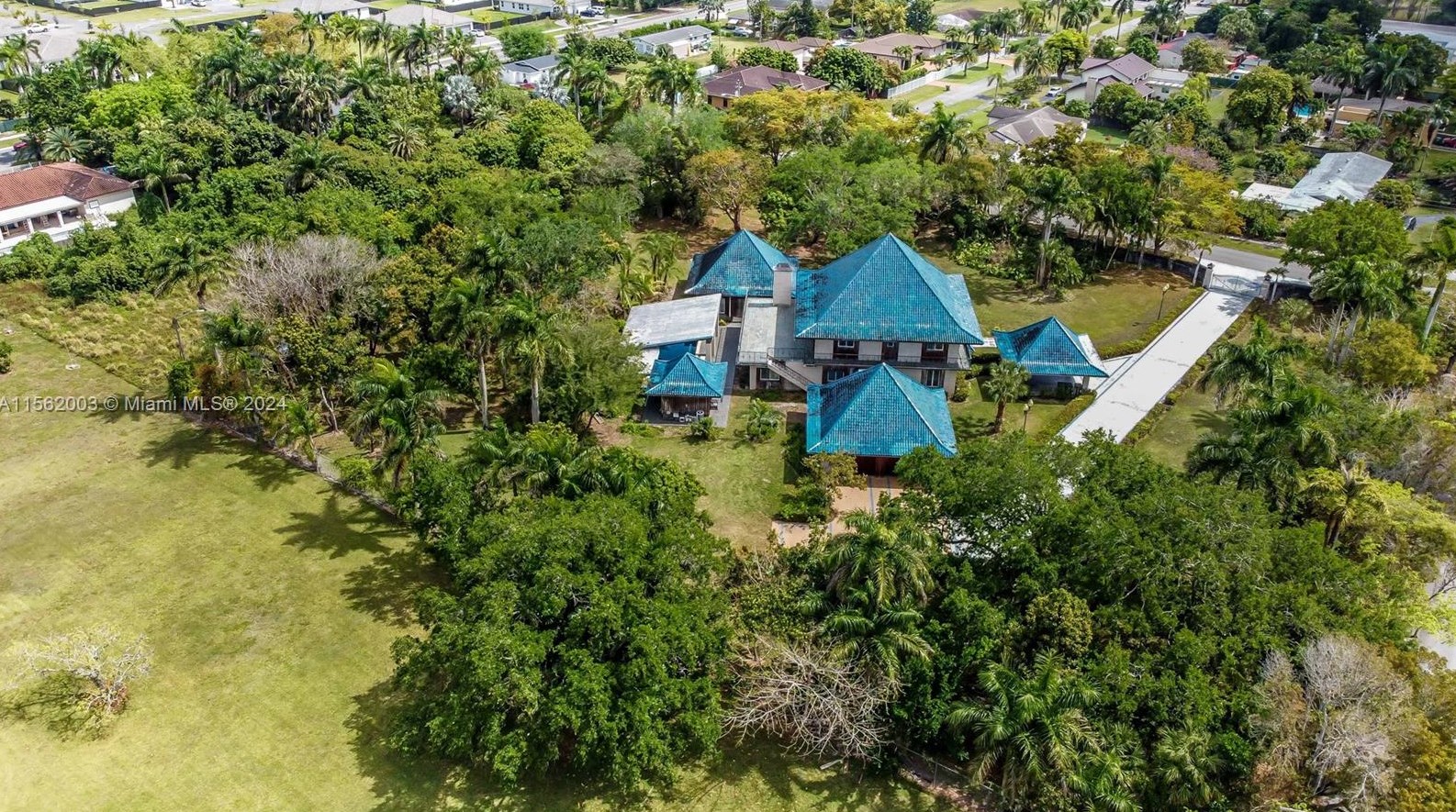 101 21st St, Homestead, FL 33030-3228