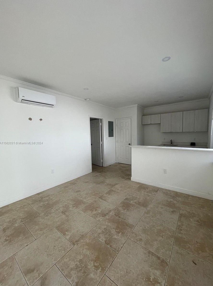 572 Ne 67th St Apt 6, Miami, FL 33138