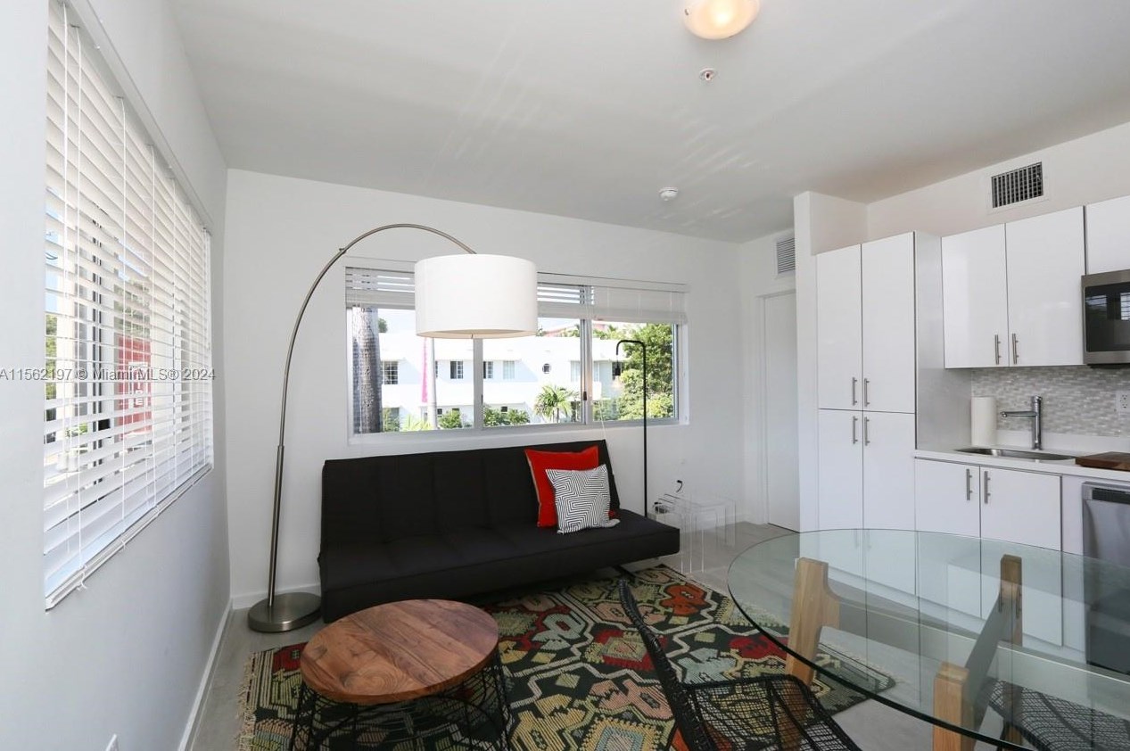 1601 Meridian Ave #210, Miami Beach, FL 33139