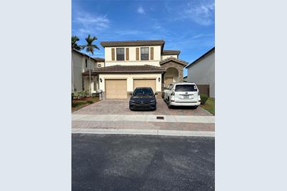 22770 SW 92nd Pl, Cutler Bay, FL 33190 - Photo 1