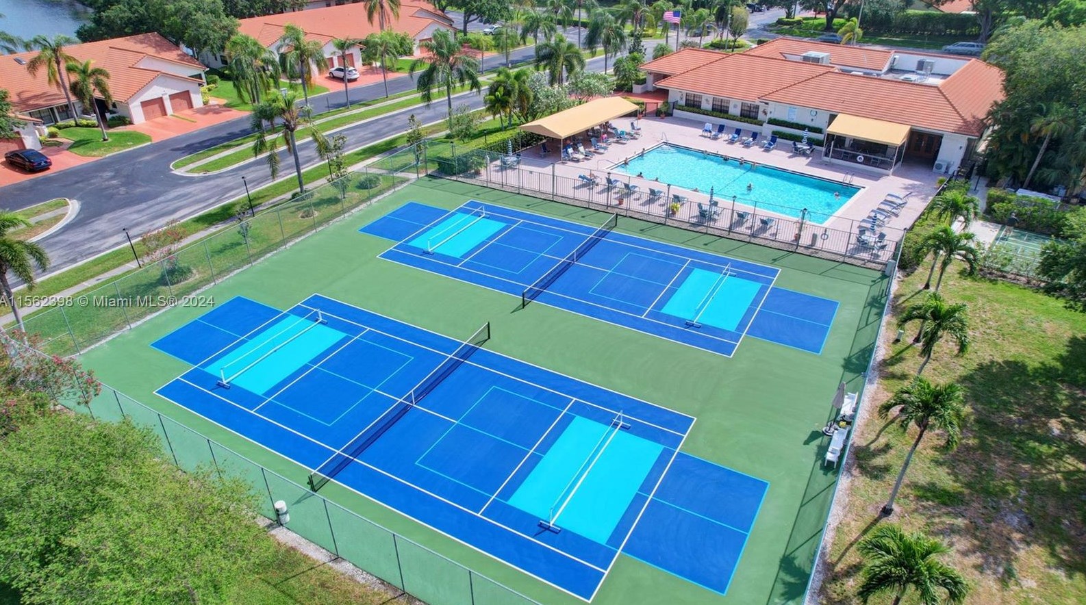 9903 Pavarotti Ter, Boynton Beach FL 33437-3365 exterior