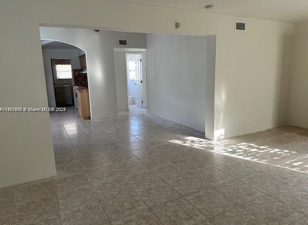 2151 Wilmington St, Miami, FL 33054-3765