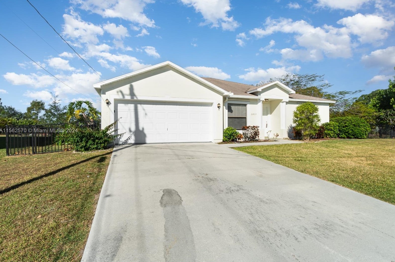 6439 Faye Ct, Fort Pierce, FL 34986-3776