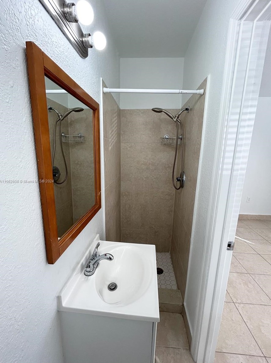 1255 6th St, Miami FL  33135-4007 exterior