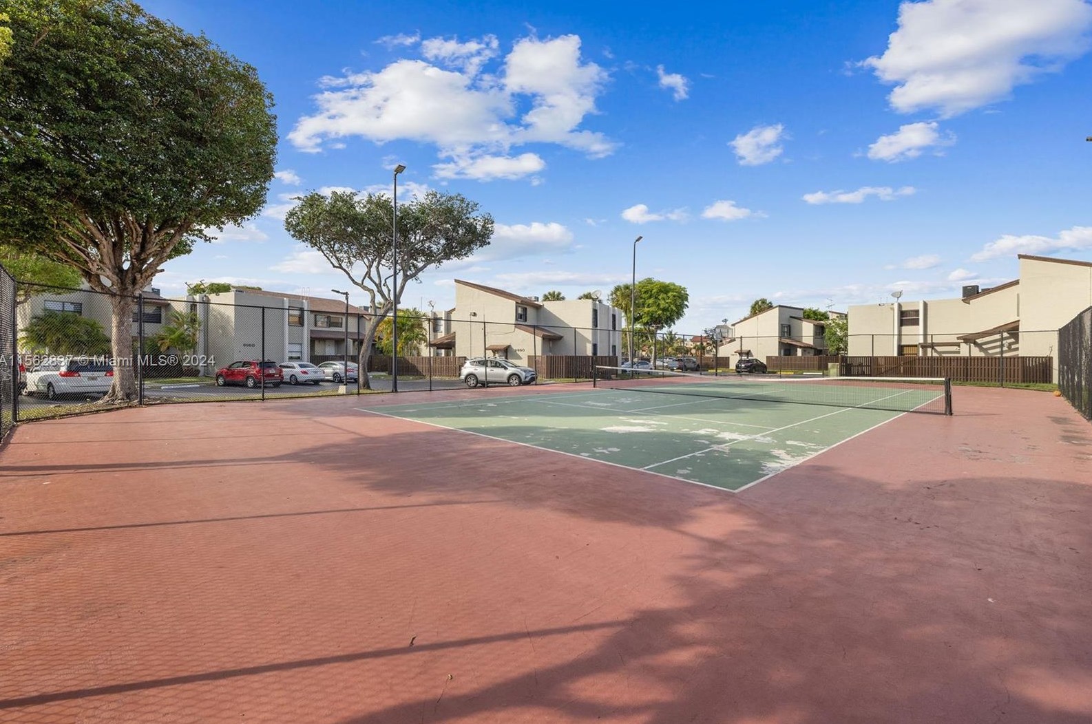 10050 9th Street Cir, Miami FL 33172-5103 exterior