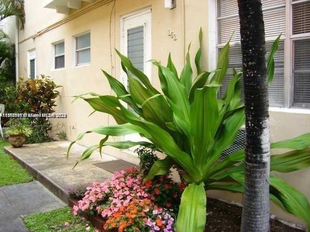 7909 East Dr Apt 105, Miami, FL 33141