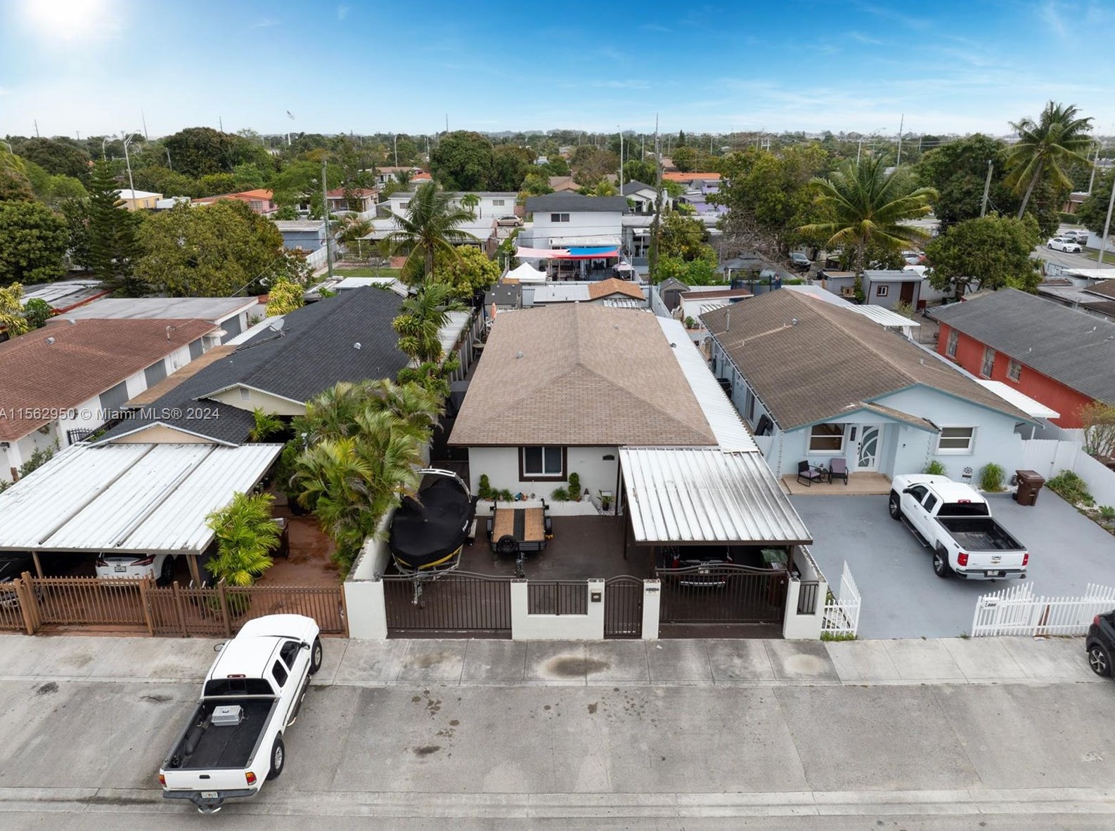 875 E 29th St #1, Hialeah, FL 33013