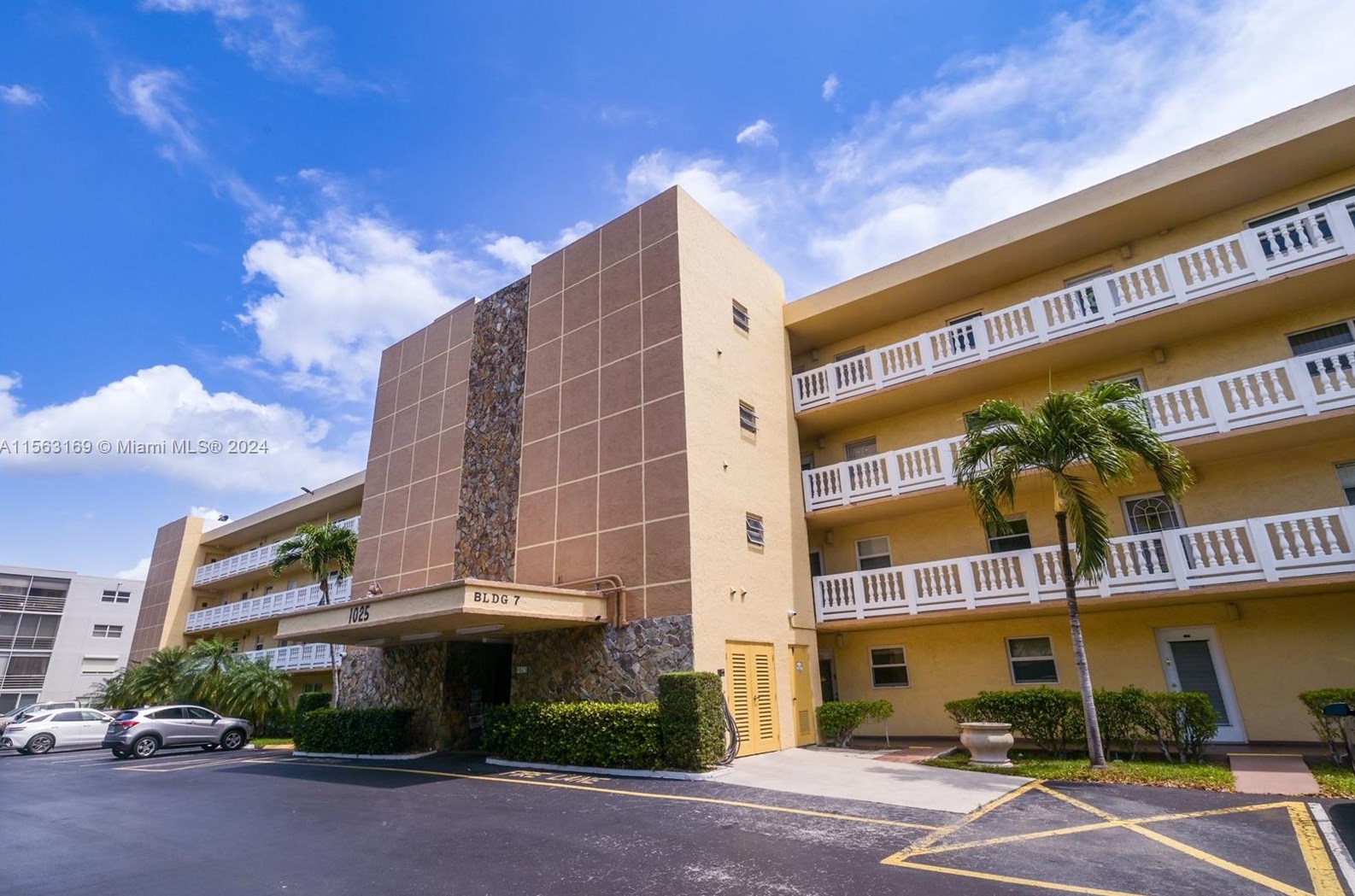 1025 Se 3rd Ave #107, Dania Beach, FL 33004